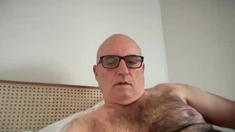 Snapshot of lucas10004 chatting on September 24, 5:33 am lucas10004 online show from September 24, 5:33 am