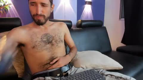 Lucas online show from April 11, 2:05 am