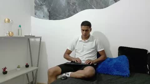 Snapshot of lucas837481 chatting on June 29, 11:10 am lucas837481 online show from June 29, 11:10 am