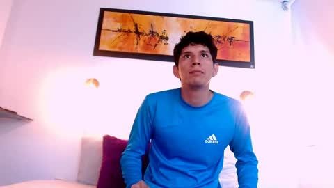 Snapshot of lucas_dream chatting on June 1, 11:45 am lucas_dream online show from June 1, 11:45 am