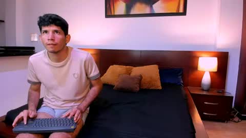 Snapshot of lucas_dream chatting on June 23, 11:41 am lucas_dream online show from June 23, 11:41 am