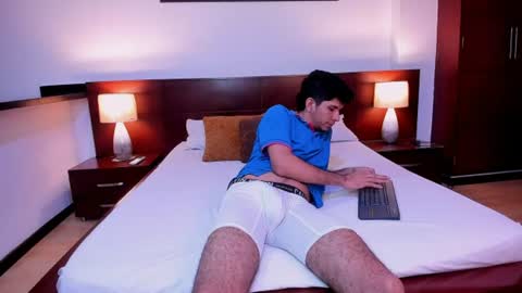 Snapshot of lucas_dream chatting on June 25, 11:59 am lucas_dream online show from June 25, 11:59 am