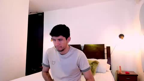 Snapshot of lucas_dream chatting on June 30, 11:33 am lucas_dream online show from June 30, 11:33 am