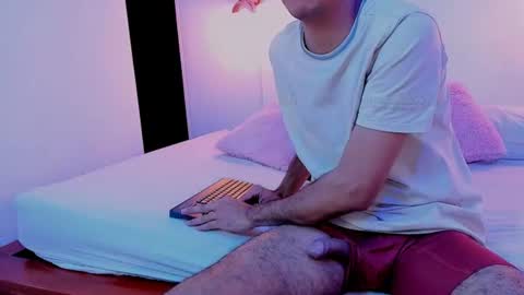 Snapshot of lucas_dream chatting on July 16, 11:49 am lucas_dream online show from July 16, 11:49 am