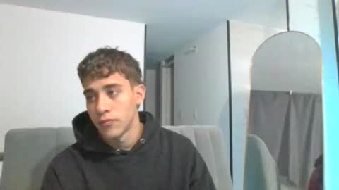 Lucas online show from May 5, 2:08 am