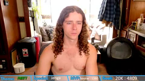 Snapshot of lucas_jacobs chatting on April 23, 9:06 pm LucasJacobs online show from April 23, 9:06 pm