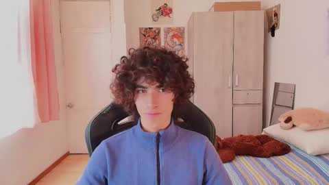 lucas_xo online show from March 24, 4:34 pm