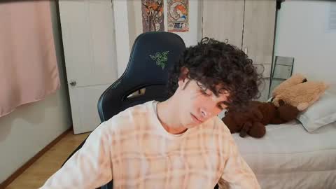 Snapshot of lucas_xo chatting on May 11, 11:46 pm lucas_xo online show from May 11, 11:46 pm