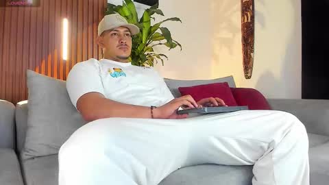 LUCA SANTOS online show from February 20, 3:36 am