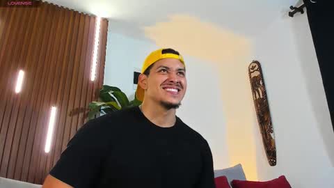 LUCA SANTOS online show from March 24, 4:06 am