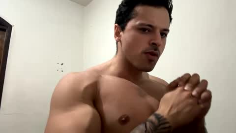 lucasfit24 online show from January 17, 7:38 pm