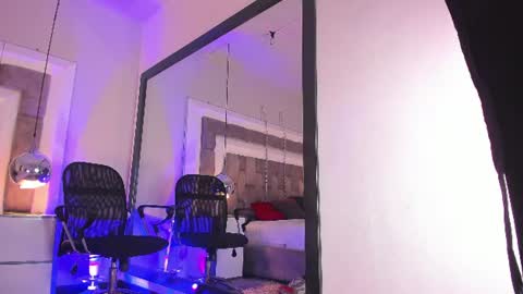 Snapshot of lucasthomson_ chatting on July 14, 4:06 am lucasthomson_ online show from July 14, 4:06 am