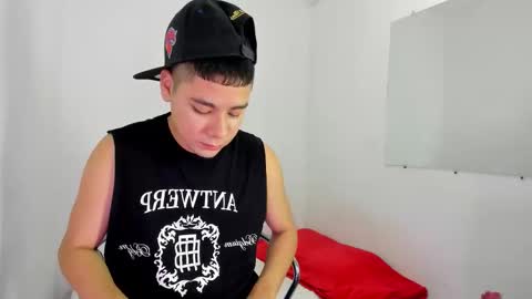 Snapshot of lucastorrez01 chatting on February 12, 4:46 pm LUCAS TORREZ online show from February 12, 4:46 pm