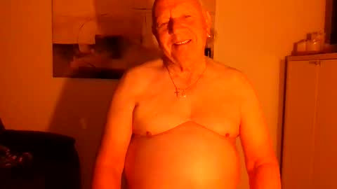 Snapshot of lucbottom031249 chatting on May 10, 3:33 am lucbottom031249 online show from May 10, 3:33 am