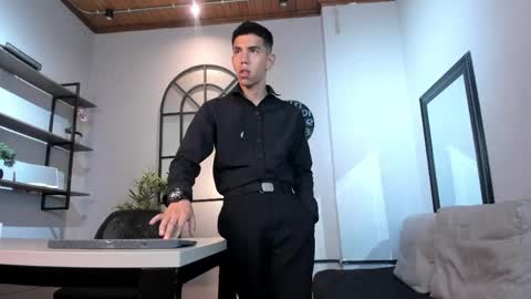 Snapshot of lucca_moreti chatting on May 15, 3:57 am Lucca Moreti online show from May 15, 3:57 am