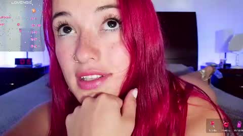 Snapshot of luccycollins_ chatting on July 16, 3:18 pm Luccy online show from July 16, 3:18 pm