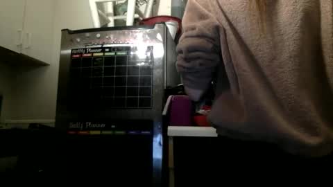 Luci Layne online show from April 6, 6:53 pm