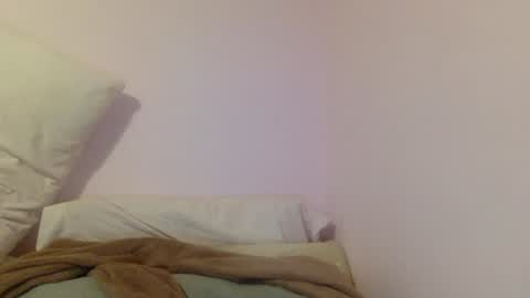 Snapshot of luci_layne chatting on August 1, 3:17 am Luci Layne online show from August 1, 3:17 am