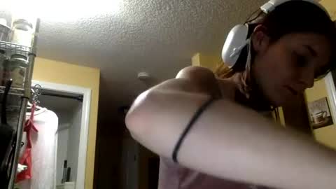 Snapshot of luci_layne chatting on August 4, 9:12 am Luci Layne online show from August 4, 9:12 am