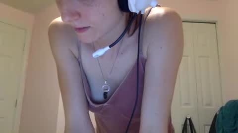 Snapshot of luci_layne chatting on August 6, 8:38 am Luci Layne online show from August 6, 8:38 am