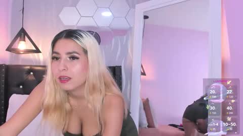 Lucia online show from April 14, 7:09 pm