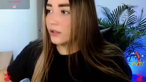 Snapshot of lucia_star_ chatting on June 11, 2:26 pm lucia star online show from June 11, 2:26 pm