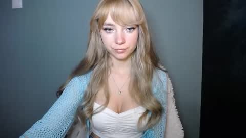 Lucy online show from October 31, 7:42 am