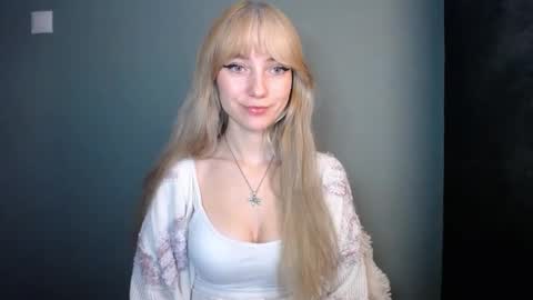 Lucy online show from November 18, 7:40 pm