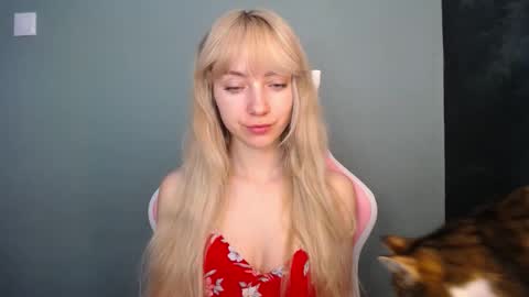 Lucy online show from May 6, 6:52 am