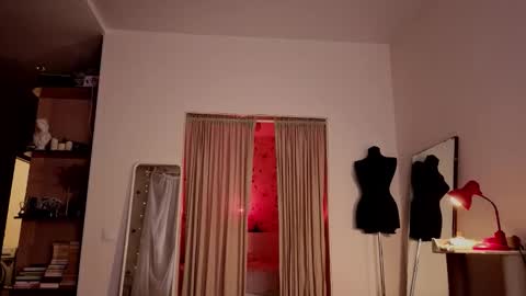 Snapshot of luciacoy chatting on January 14, 5:29 pm Lucia online show from January 14, 5:29 pm