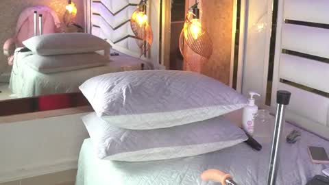 Snapshot of luciana_agudelo chatting on July 4, 7:09 pm luciana_agudelo online show from July 4, 7:09 pm