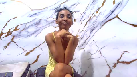 Snapshot of luciana_daza chatting on June 6, 2:27 am Luciana online show from June 6, 2:27 am