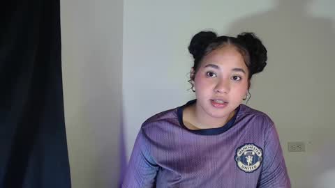 Snapshot of luciana_keating chatting on December 9, 11:34 pm luciana online show from December 9, 11:34 pm