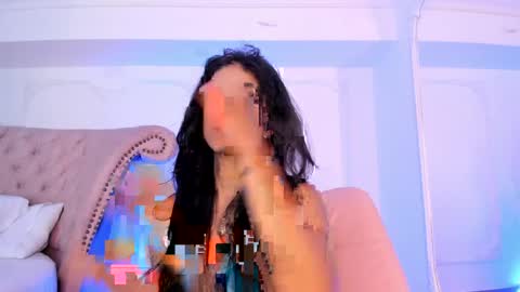 Luciana online show from April 4, 9:01 pm