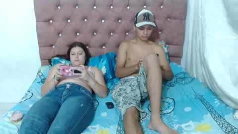 Snapshot of luciana_rober chatting on May 4, 12:17 am luciana_rober online show from May 4, 12:17 am