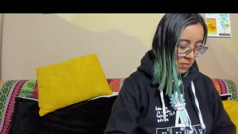 Snapshot of lucianacapisce chatting on October 12, 11:04 pm Dani 3 online show from October 12, 11:04 pm