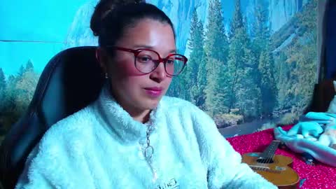 Lucy online show from March 8, 3:10 am