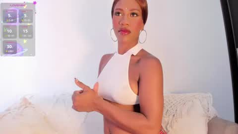 Snapshot of lucianam_13 chatting on July 11, 3:26 pm LucianaM online show from July 11, 3:26 pm