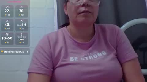 Snapshot of lucianamaster chatting on October 6, 9:45 pm lucianamaster online show from October 6, 9:45 pm