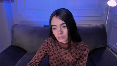 Snapshot of lucianamiller_ chatting on December 7, 8:27 pm Luciana Miller online show from December 7, 8:27 pm