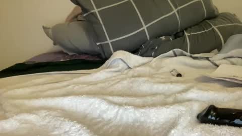 Snapshot of lucianena chatting on February 4, 12:16 am andreanen online show from February 4, 12:16 am