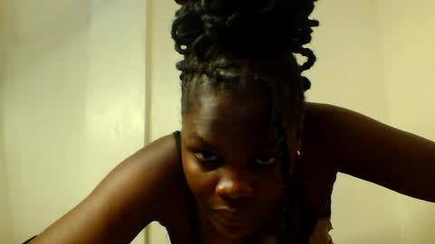 Snapshot of luciaresa chatting on July 15, 6:02 pm luciaresa online show from July 15, 6:02 pm