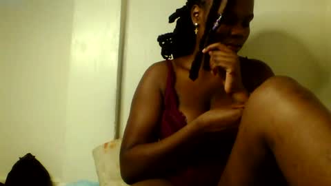 Snapshot of luciaresa chatting on August 3, 4:44 am luciaresa online show from August 3, 4:44 am