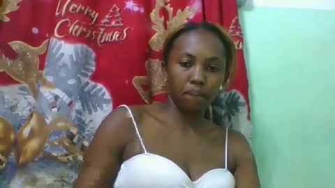 Snapshot of lucie196645 chatting on May 23, 7:18 pm lucie196645 online show from May 23, 7:18 pm