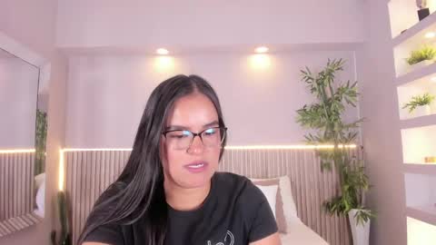 lucie online show from April 10, 5:06 pm