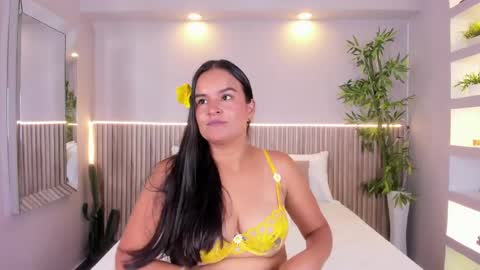 lucie online show from April 15, 5:09 pm