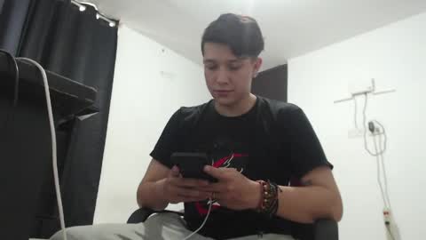 Snapshot of lucifeeer_666 chatting on April 25, 8:28 pm Fernando online show from April 25, 8:28 pm
