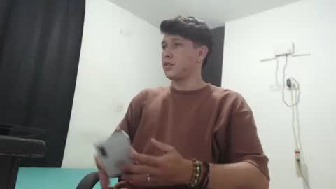 Snapshot of lucifeeer_666 chatting on July 6, 6:43 pm Fernando online show from July 6, 6:43 pm