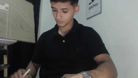 Snapshot of lucifferr_ chatting on March 2, 4:50 am leonel online show from March 2, 4:50 am