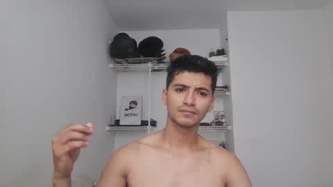 Snapshot of lucifferr_ chatting on March 3, 7:09 pm leonel online show from March 3, 7:09 pm